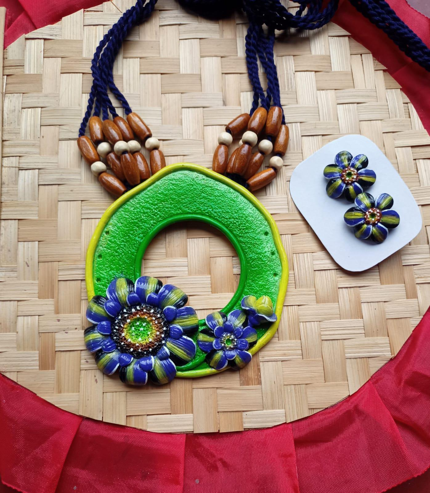 Handcrafted Floral Statement Necklace Set